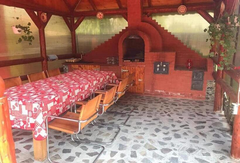 پانسیون Casa Marinca