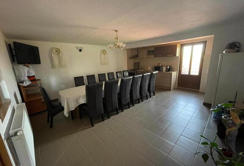 پانسیون Casa Marinca