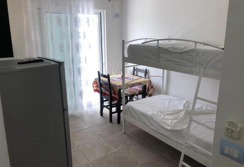 פנסיון Elton Tafa Guesthouse