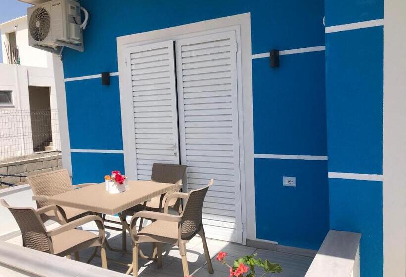 פנסיון Elton Tafa Guesthouse