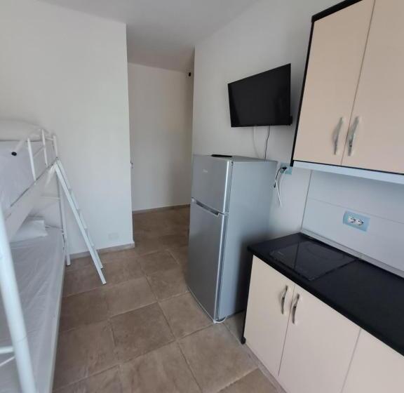 פנסיון Elton Tafa Guesthouse