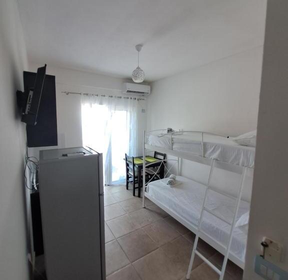 פנסיון Elton Tafa Guesthouse