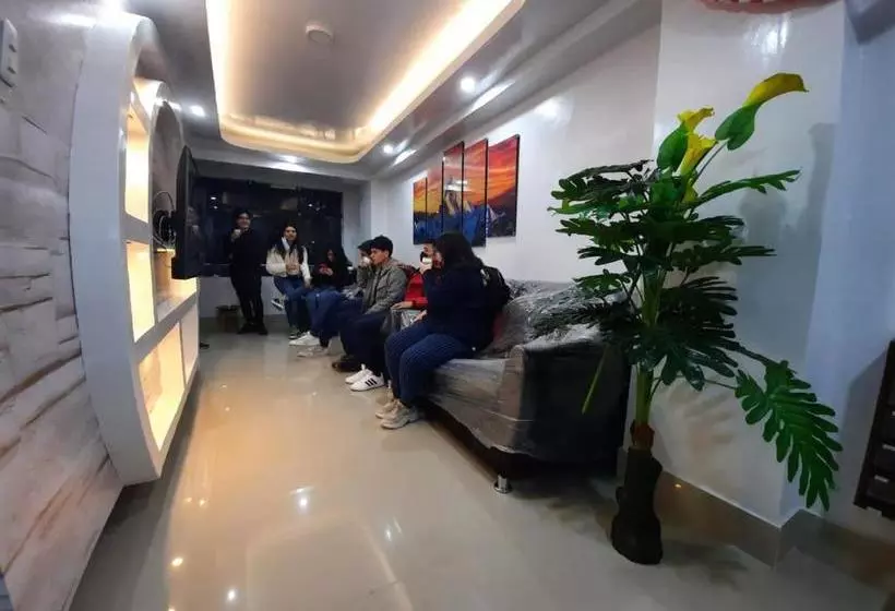 پانسیون Hostal Estrellas