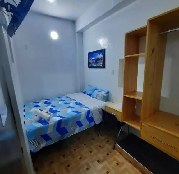 پانسیون Hostal Estrellas