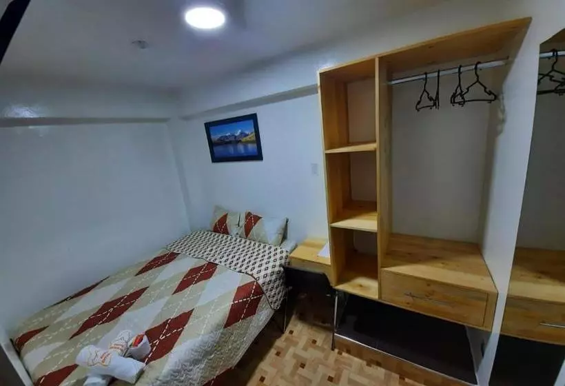 پانسیون Hostal Estrellas