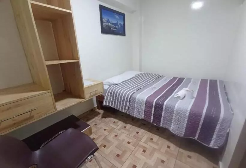 پانسیون Hostal Estrellas