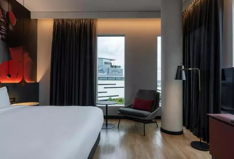 Radisson Red Hotel Johannesburg Rosebank