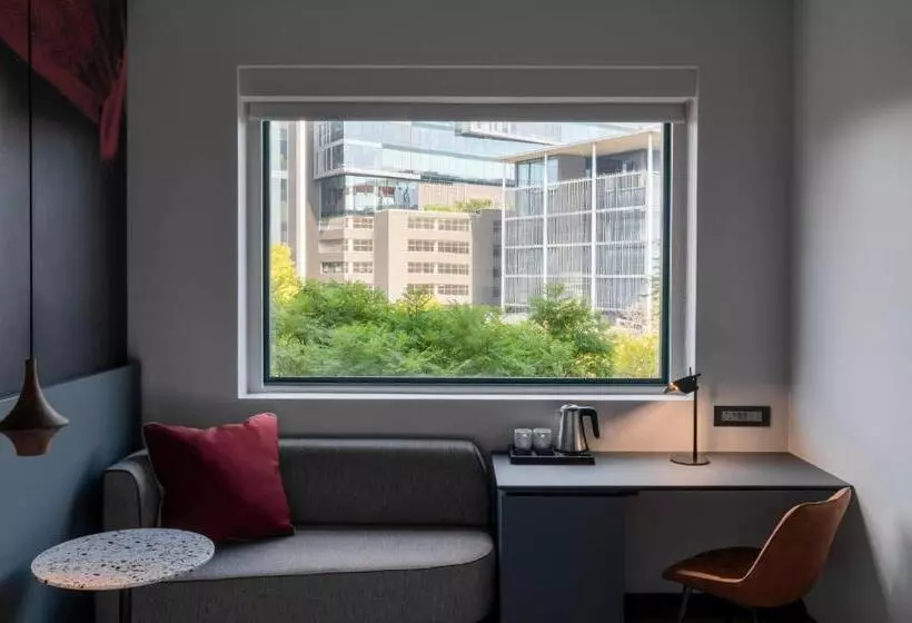 Radisson Red Hotel Johannesburg Rosebank