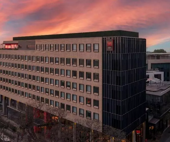 Radisson Red Hotel Johannesburg Rosebank