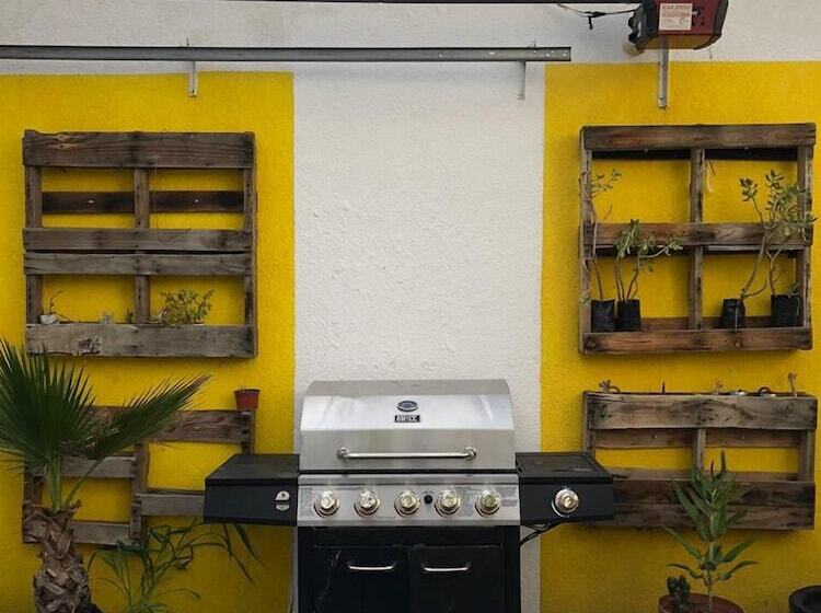 پانسیون Casa Internacional Querétaro