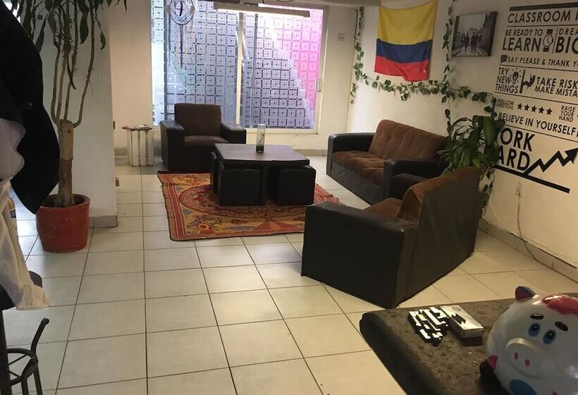 پانسیون Casa Internacional Querétaro