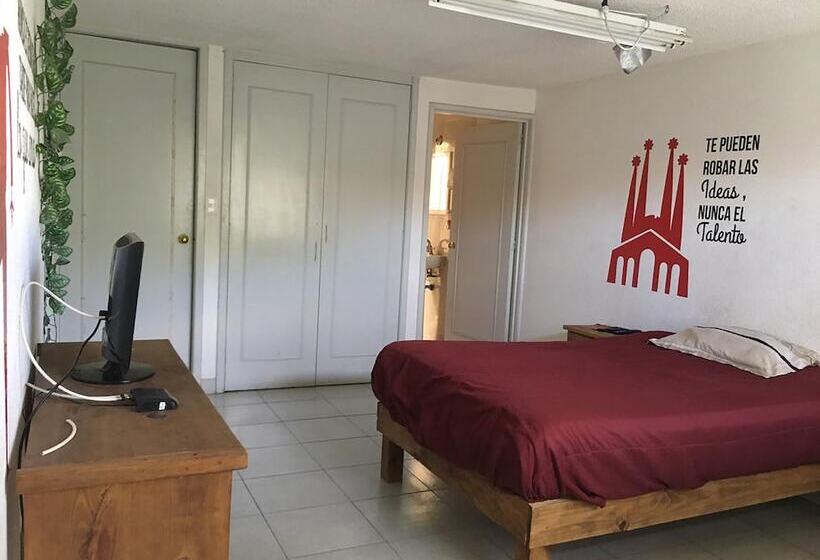 پانسیون Casa Internacional Querétaro