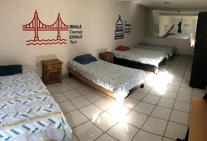 پانسیون Casa Internacional Querétaro