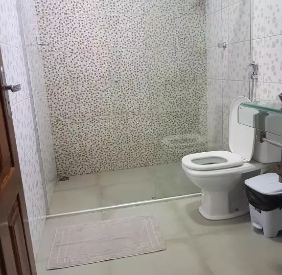 ペンション Pousada Alemk