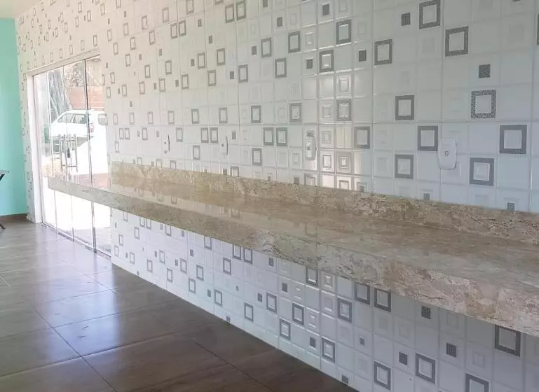 ペンション Pousada Alemk