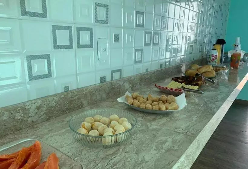 ペンション Pousada Alemk