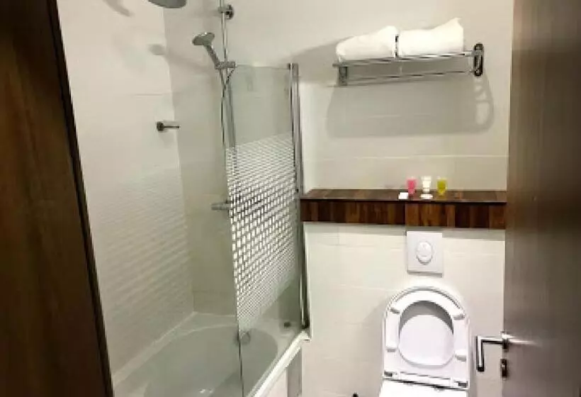 پانسیون Room In Apartment   Best Westerln Plus Deluxe Suite