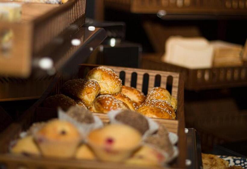 هتل Alliance Palace Batumi