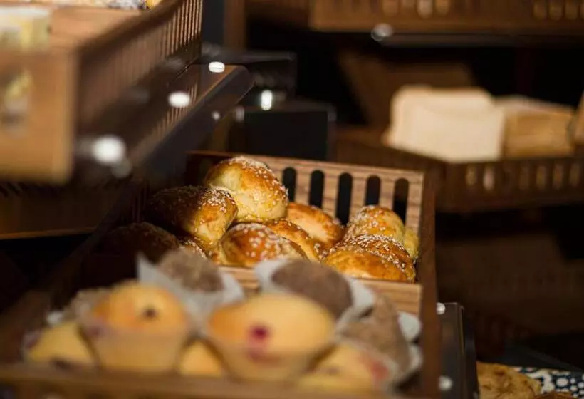 هتل Alliance Palace Batumi