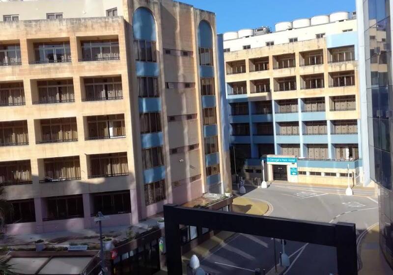 Dragonara Apartments