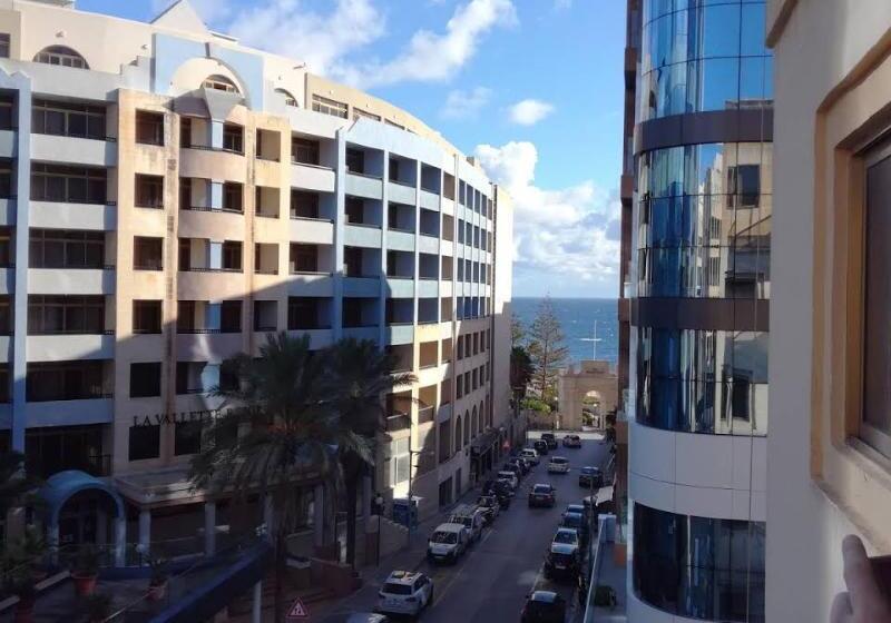 Dragonara Apartments