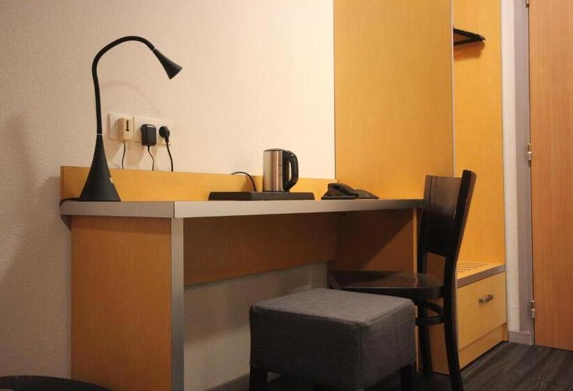 בית מלון כפרי Aka Lodge Lyon Eurexpo Arena Stadium