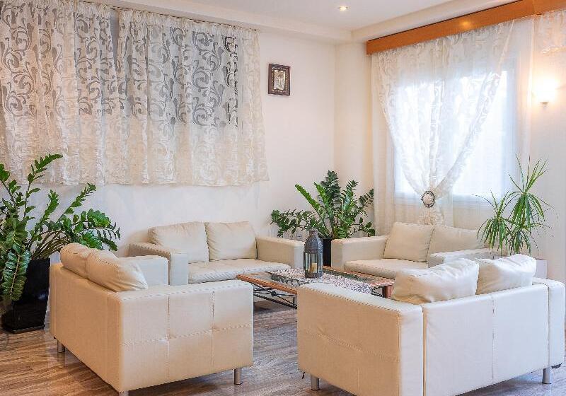 בית מלון כפרי Anthoula Village