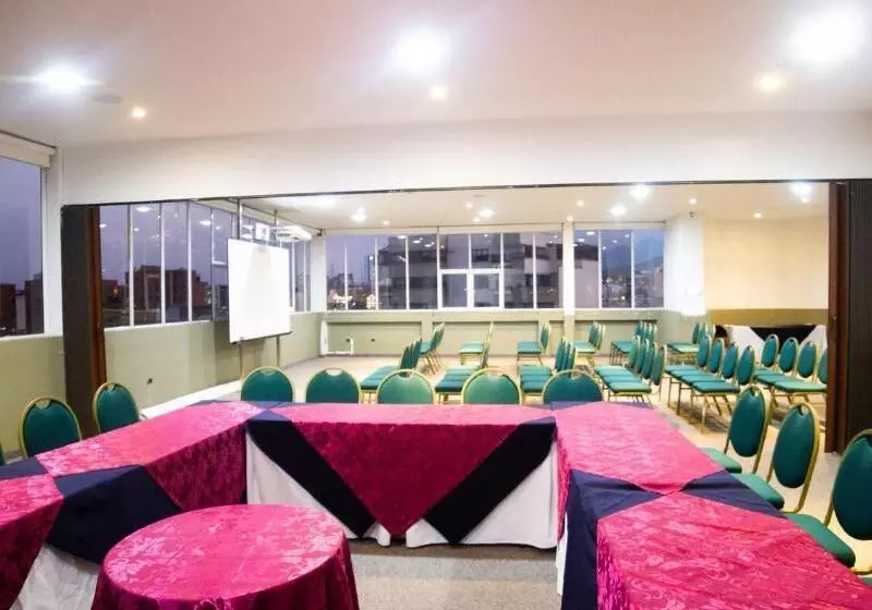 Azor Hotel Cali Versalles