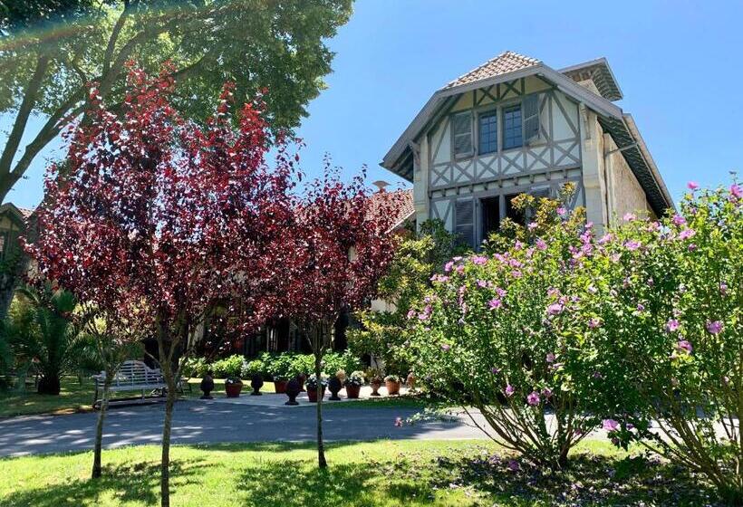 Отель Beaumanoir Small Luxury Boutique