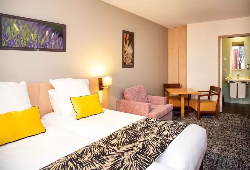 Отель Best Western Plus Hôtel Colbert