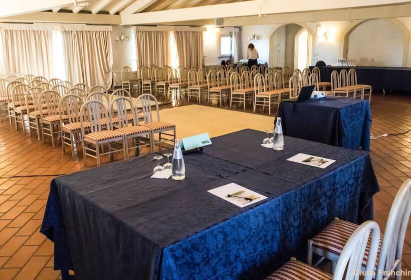 Отель Borgo Il Poeta