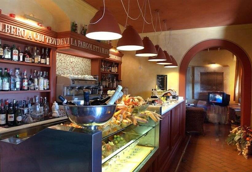 Отель Borgo Il Poeta