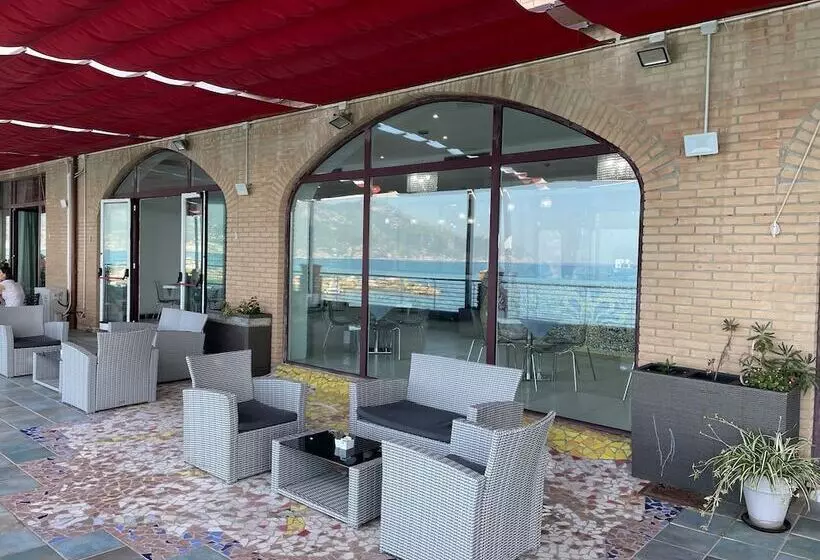 هتل Centro Congressi Polo Nautico