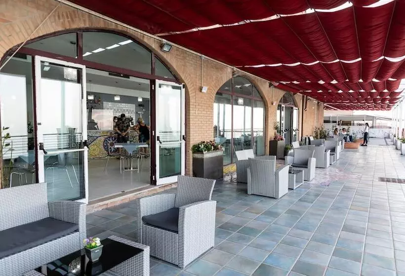 هتل Centro Congressi Polo Nautico