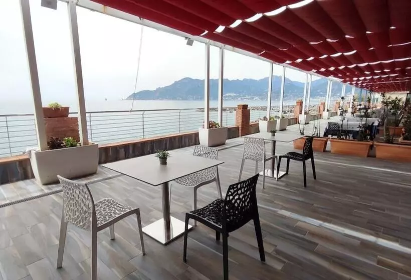 هتل Centro Congressi Polo Nautico