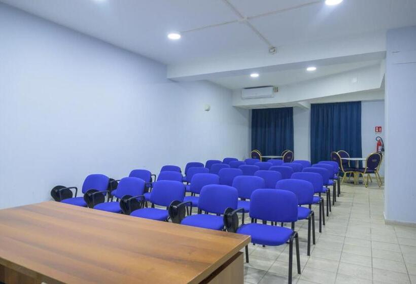 בית מלון כפרי Centro Congressi Polo Nautico