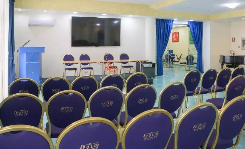 هتل Centro Congressi Polo Nautico