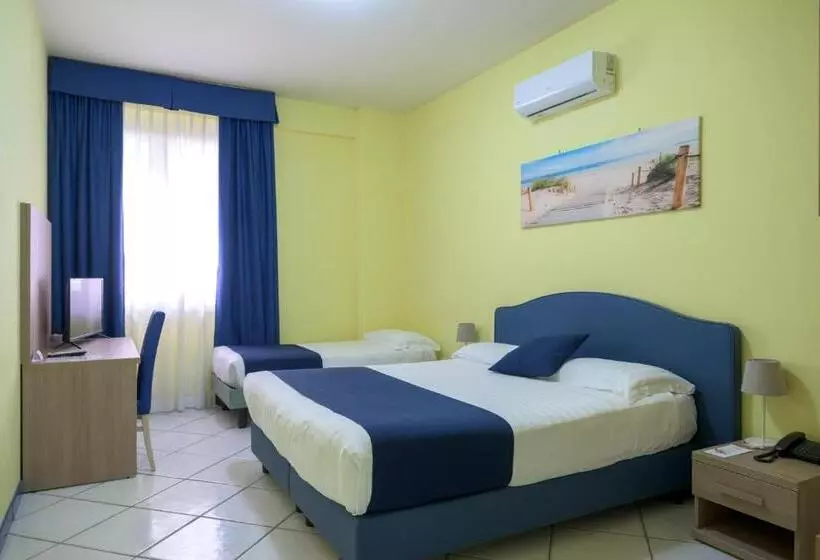 هتل Centro Congressi Polo Nautico