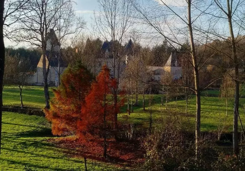 Отель Chateau De Vauloge