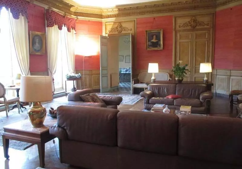 Отель Chateau De Vauloge