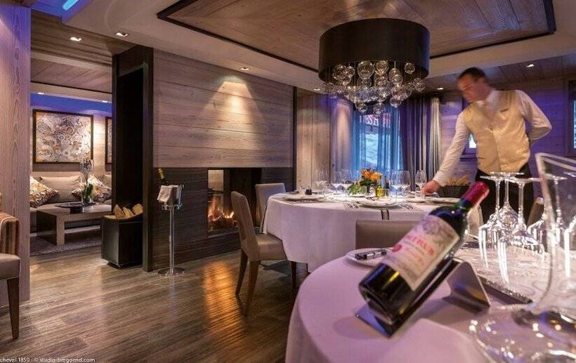 ホテル Grandes Alpes