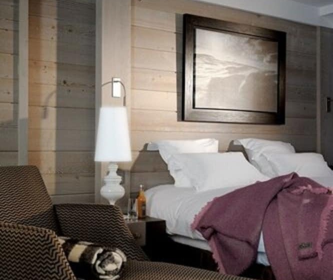 ホテル Grandes Alpes