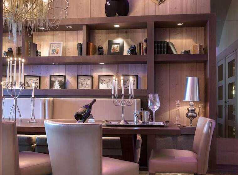 ホテル Grandes Alpes