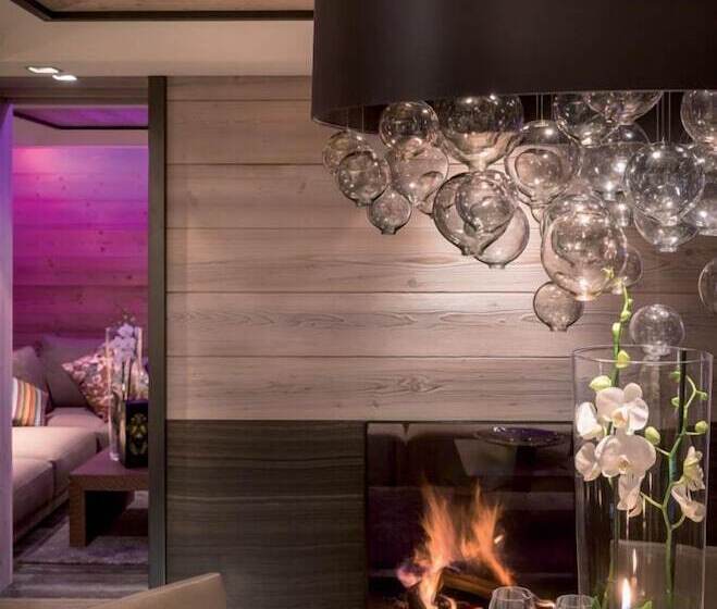 ホテル Grandes Alpes