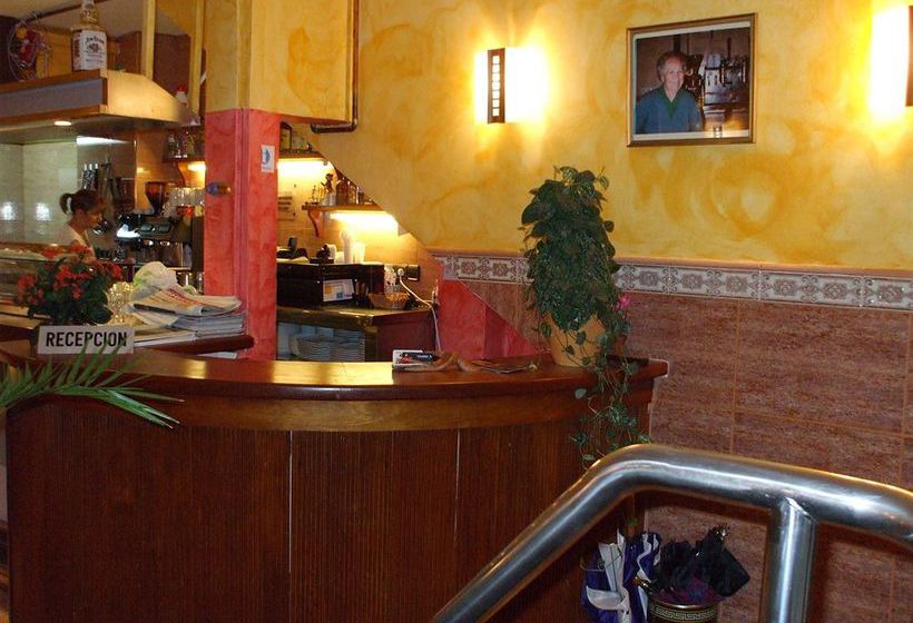 Hostal Blanes La Barca