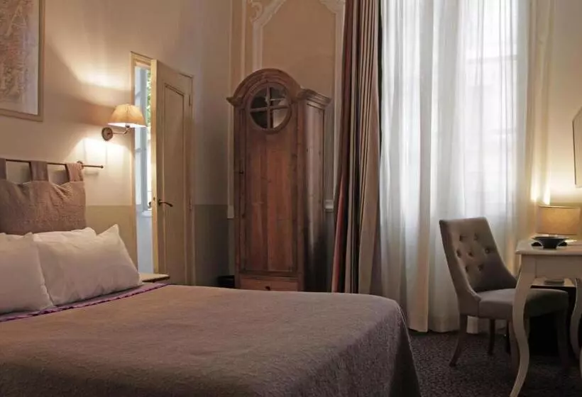 فندق Hôtel De L Amphithéâtre