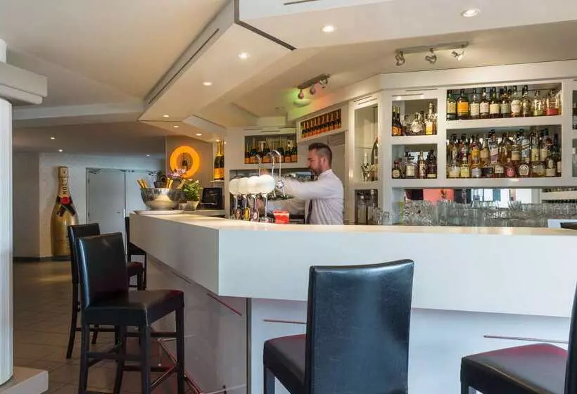 ホテル Hôtel Du Golf De L Ailette, The Originals Relais