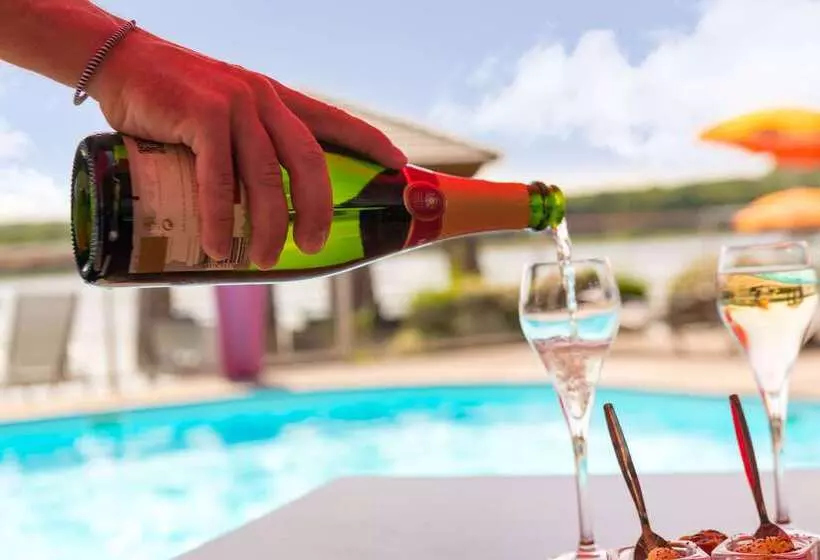 ホテル Hôtel Du Golf De L Ailette, The Originals Relais