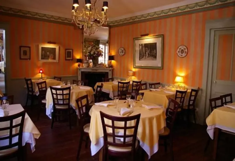 ホテル Hôtel La Licorne & Spa