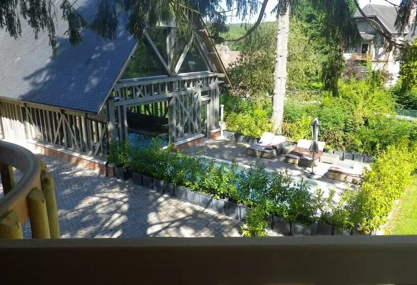 ホテル Hôtel La Licorne & Spa